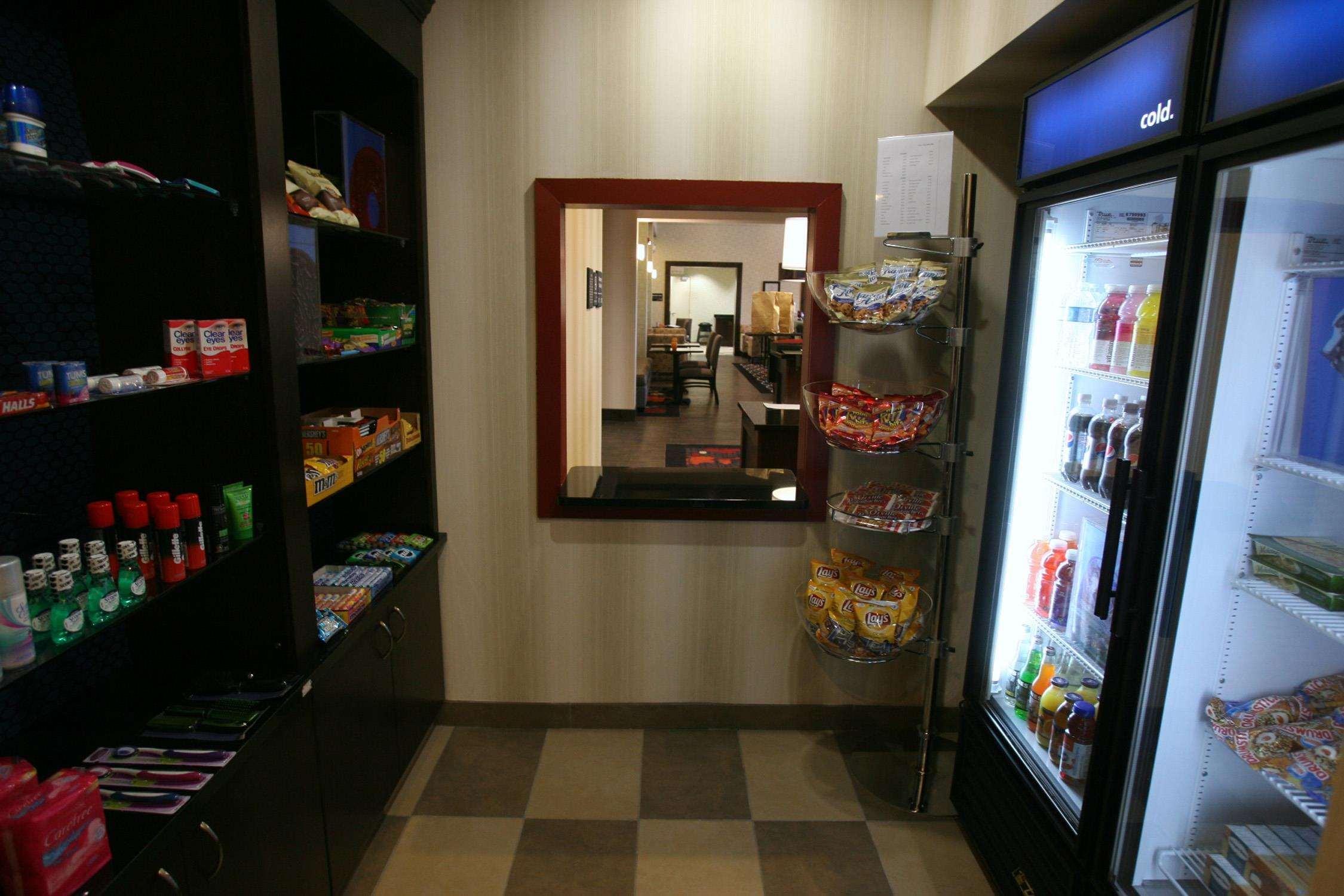 Hampton Inn & Suites Red Deer Penhold Facilități foto
