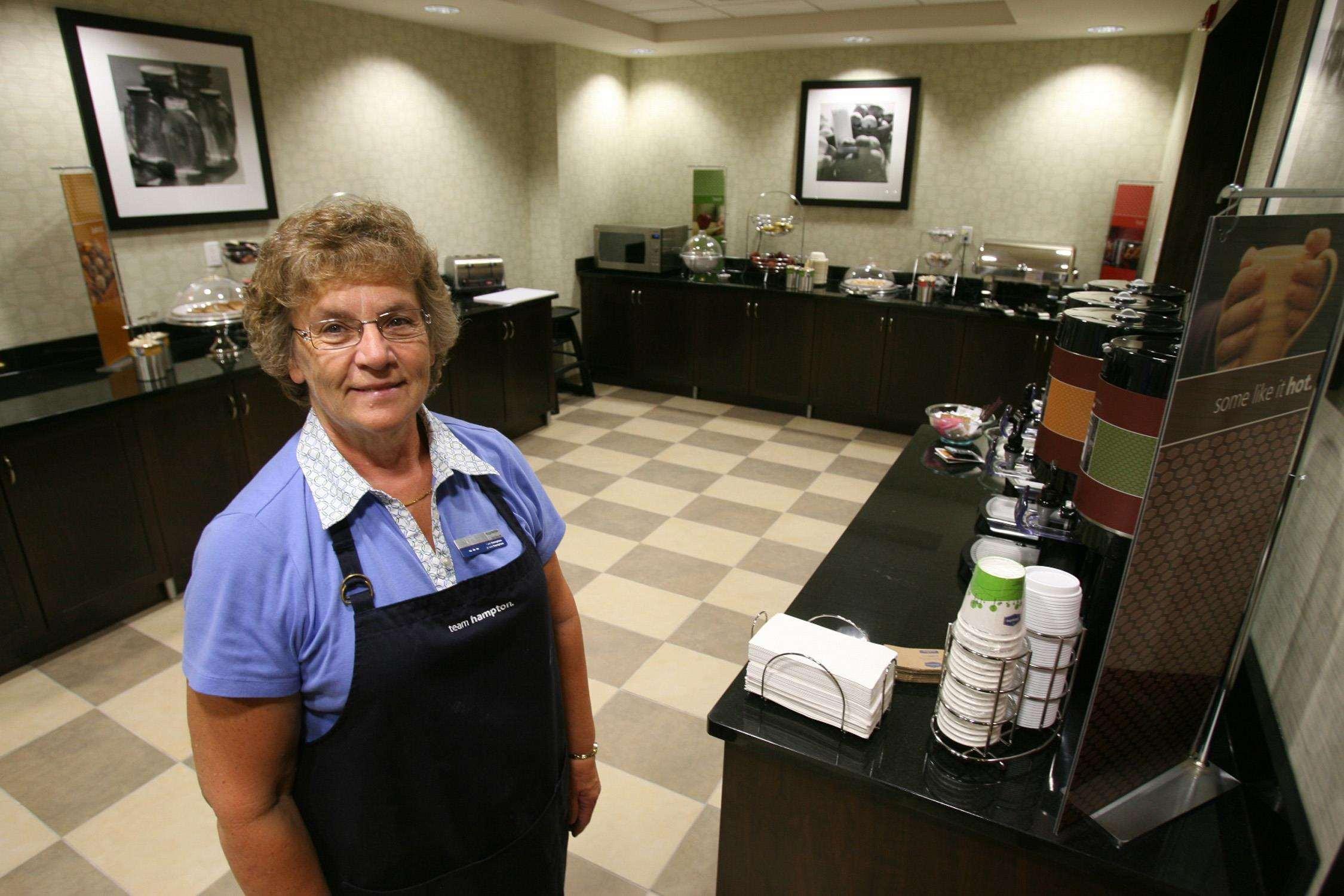 Hampton Inn & Suites Red Deer Penhold Restaurant foto
