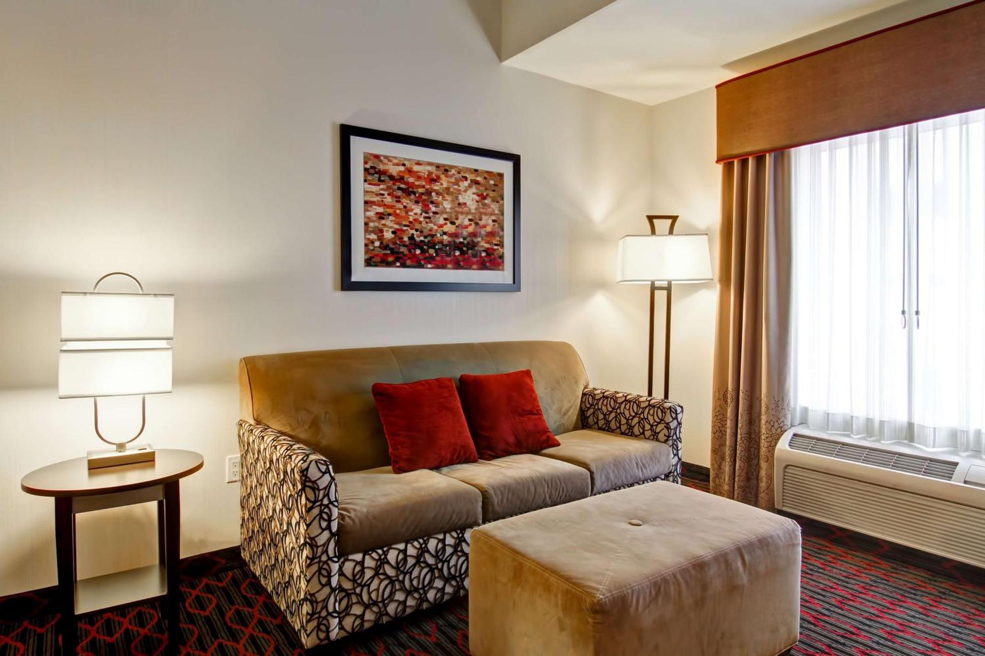 Hampton Inn & Suites Red Deer Penhold Exterior foto